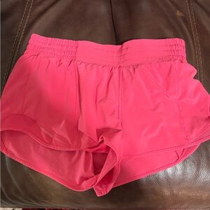 Lululemon hottie hot shorts size 10 2.5 inch